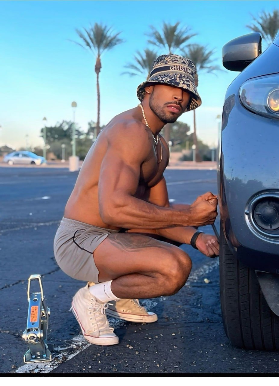 phoenix-dancers-arizona-man-kneeling-car